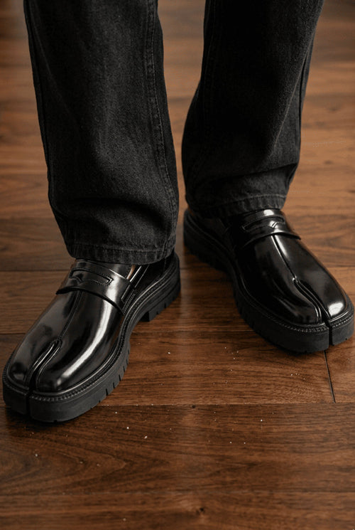 Tabi Leather Loafers – Split Toe Casual Design